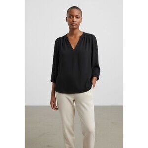 NYDJ Blouse XL  Nip Tuck Black Top. Pleated In Back.